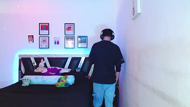 Sebasxxl12 online show from 6, 3, 2026