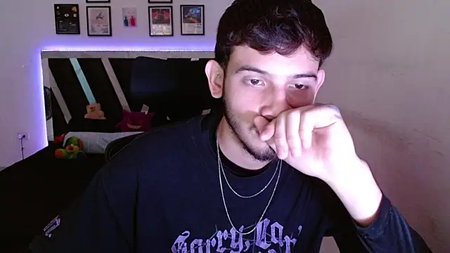 Sebasxxl12 online show from 7, 1, 2026