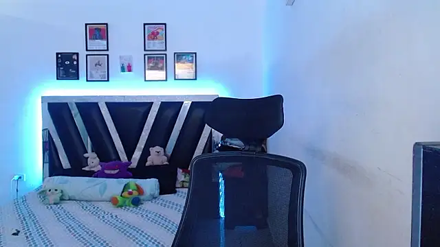 Snapshot of Sebasxxl12 chatting on 2, 2, 2026 Sebasxxl12 online show from 2, 2, 2026