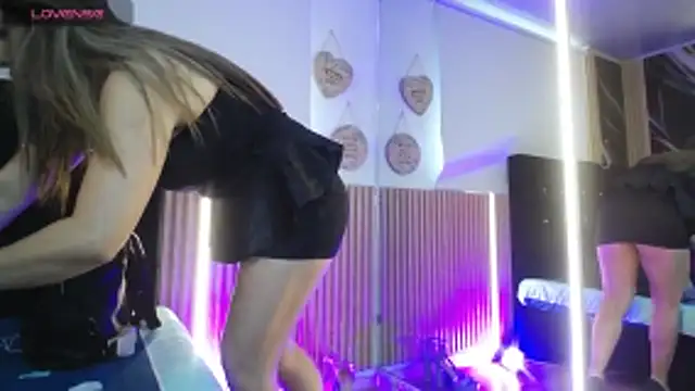 chloe  Jones  online show from 7, 5, 2026