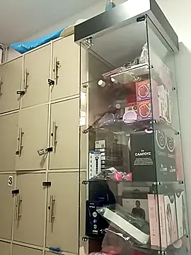 chloe  Jones  online show from 12, 11, 2025