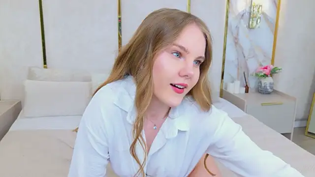 Lili Lohan online show from 2, 6, 2026
