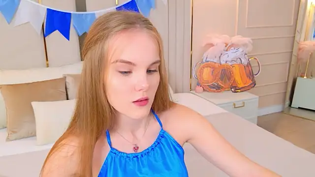 Lili Lohan online show from 5, 10, 2025