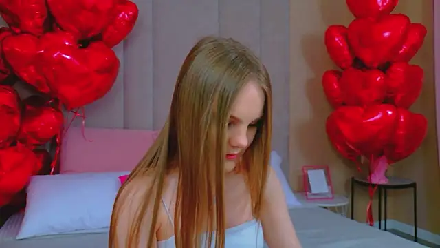 Lili Lohan online show from 10, 2, 2026