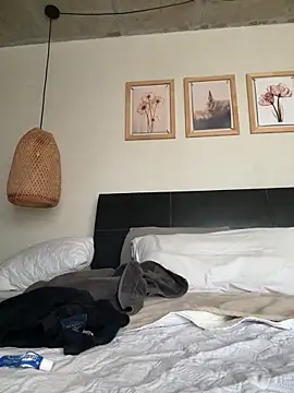 Snapshot of LunaEterna chatting on 17, 1, 2026 LunaEterna online show from 17, 1, 2026