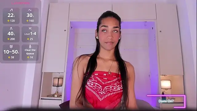 AnahiCollins online show from 7, 10, 2025