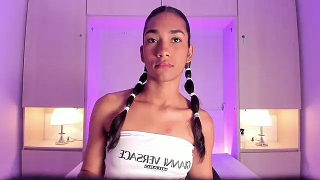 AnahiCollins online show from 8, 3, 2026