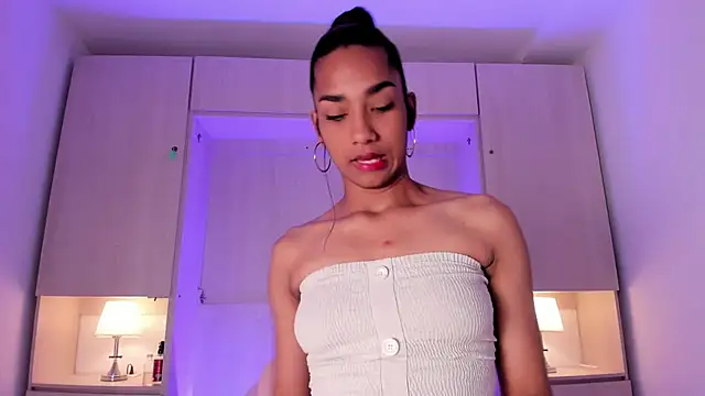 AnahiCollins online show from 28, 11, 2025