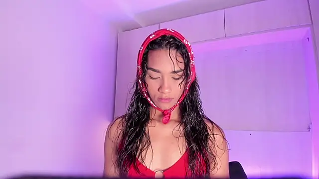 AnahiCollins online show from 7, 3, 2026