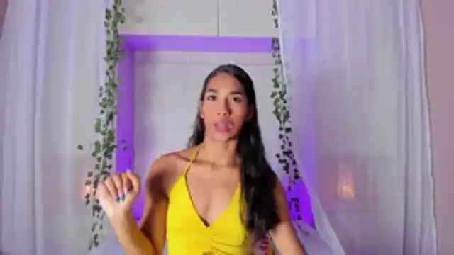 AnahiCollins online show from 13, 3, 2026