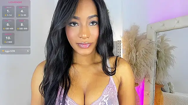 mia juicy  online show from 30, 9, 2025