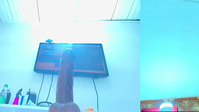 dakotamilf  hot online show from 15, 7, 2026
