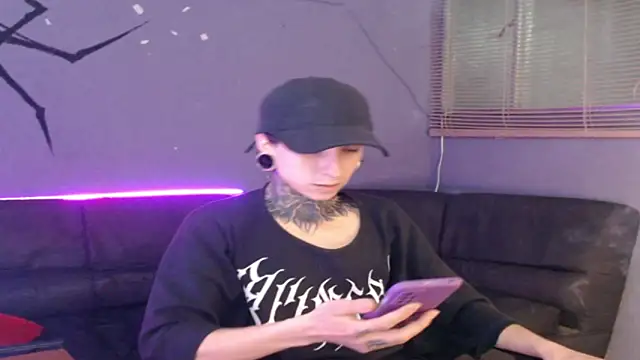 Kuregari xs online show from 5, 11, 2025