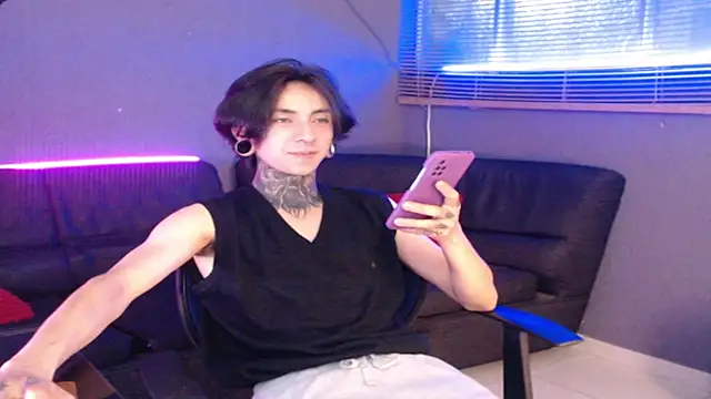 Kuregari xs online show from 10, 11, 2025