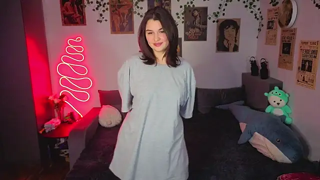 kira kick online show from 31, 10, 2025