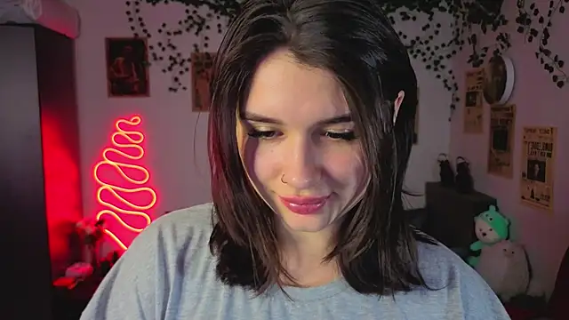 kira kick online show from 3, 11, 2025