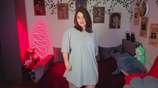 kira kick online show from 5, 11, 2025