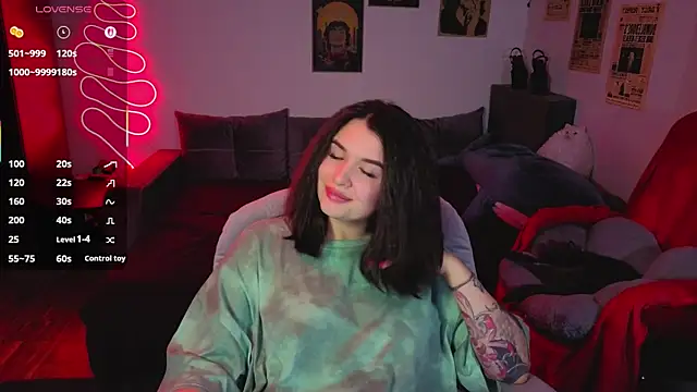 kira kick online show from 27, 11, 2025