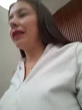 EmmaValencia  online show from 29, 5, 2026