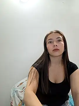 Snapshot of EmmaValencia_ chatting on 20, 10, 2025 EmmaValencia online show from 20, 10, 2025