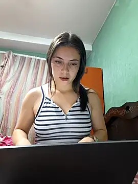 Snapshot of EmmaValencia_ chatting on 21, 11, 2025 EmmaValencia online show from 21, 11, 2025