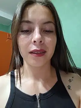 Snapshot of EmmaValencia_ chatting on 28, 11, 2025 EmmaValencia online show from 28, 11, 2025