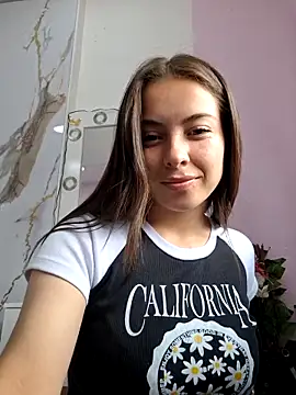 Snapshot of EmmaValencia_ chatting on 6, 11, 2025 EmmaValencia online show from 6, 11, 2025