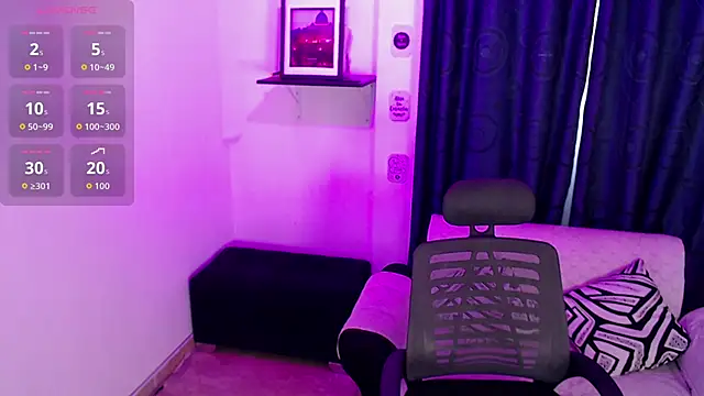  evee  online show from 13, 11, 2025