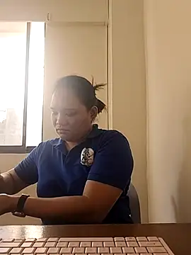NestleGirl22 online show from 6, 4, 2026