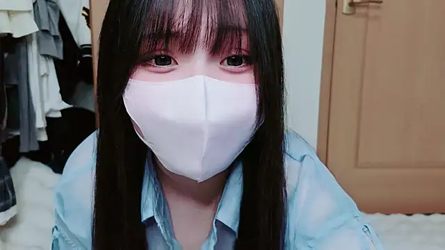 YUKINA 00 online show from 9, 8, 2026