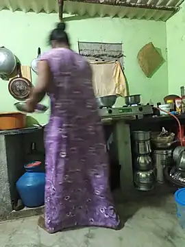 Snapshot of Tamilselviroja- chatting on 7, 7, 2026 Tamilselviroja- online show from 7, 7, 2026
