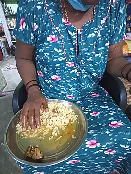 Snapshot of Tamilselviroja- chatting on 12, 7, 2026 Tamilselviroja- online show from 12, 7, 2026