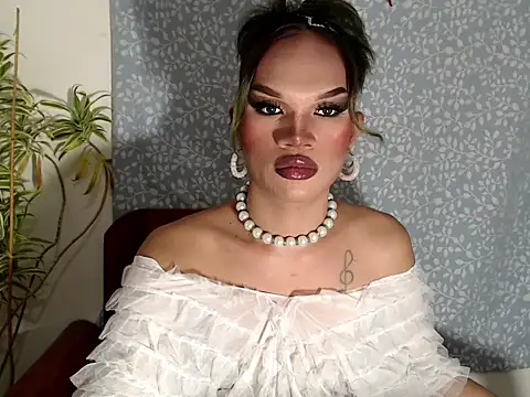 Snapshot of amandareddragon chatting on 20, 12, 2025 amandareddragon online show from 20, 12, 2025