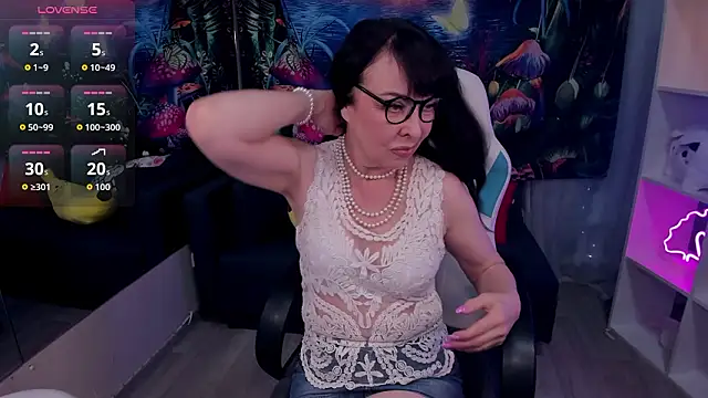 LindaRomero online show from 16, 1, 2026