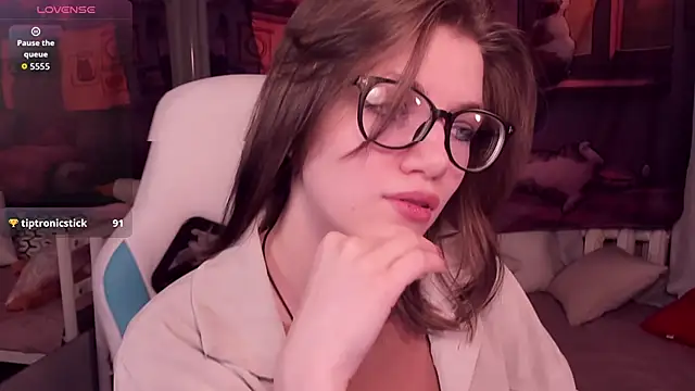 Snapshot of CathyAdams chatting on 4, 3, 2026 CathyAdams online show from 4, 3, 2026