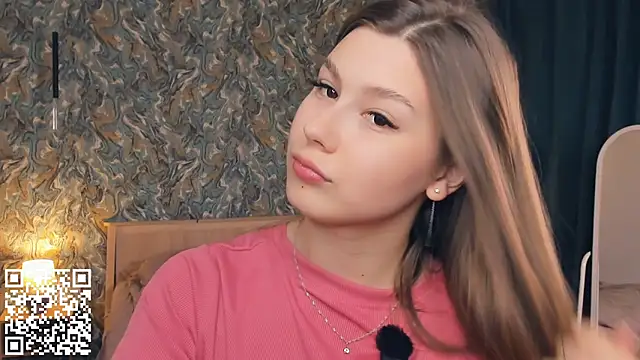 Snapshot of MondoNeko chatting on 23, 11, 2025 MondoNeko online show from 23, 11, 2025