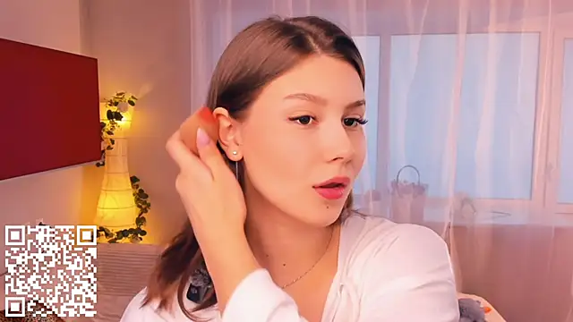 Snapshot of MondoNeko chatting on 22, 10, 2025 MondoNeko online show from 22, 10, 2025