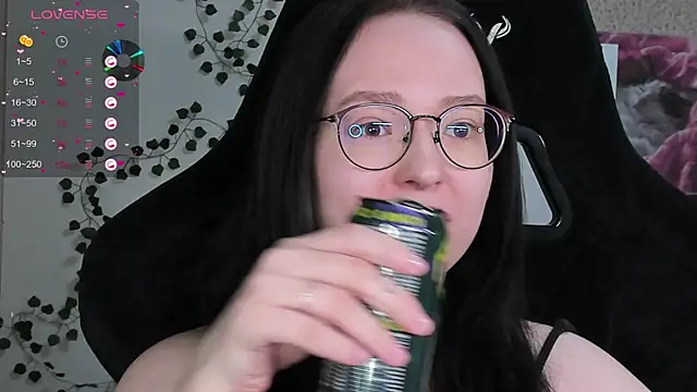 Snapshot of power_robynn chatting on 1, 3, 2026 power robynn online show from 1, 3, 2026