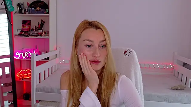 MysticRoxanne online show from 7, 1, 2026