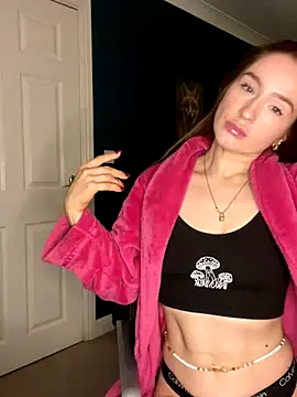 Snapshot of Cherry-L-28 chatting on 20, 11, 2025 Cherry-L-28 online show from 20, 11, 2025