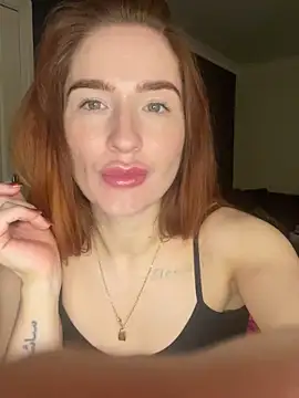 Snapshot of Cherry-L-28 chatting on 23, 11, 2025 Cherry-L-28 online show from 23, 11, 2025