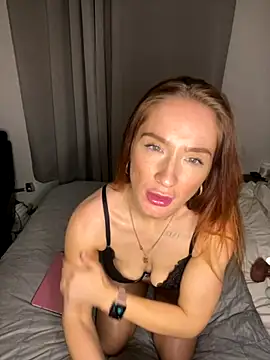 Snapshot of Cherry-L-28 chatting on 11, 10, 2025 Cherry-L-28 online show from 11, 10, 2025