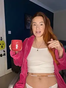 Snapshot of Cherry-L-28 chatting on 15, 11, 2025 Cherry-L-28 online show from 15, 11, 2025