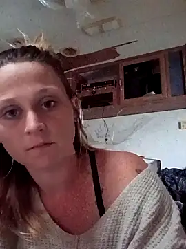 Queen2454 online show from 11, 4, 2026