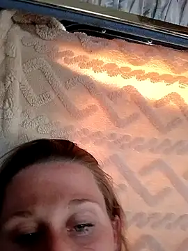 Queen2454 online show from 19, 4, 2026