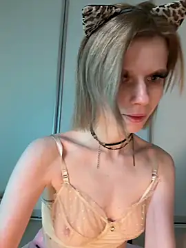 bunnyirisluv online show from 7, 3, 2026