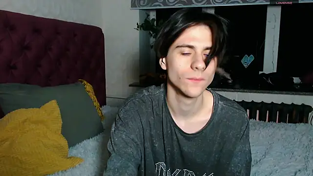 Ellis Rin online show from 7, 11, 2025