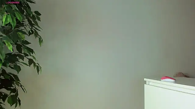 Snapshot of trixietaylor chatting on 5, 10, 2025 trixietaylor online show from 5, 10, 2025