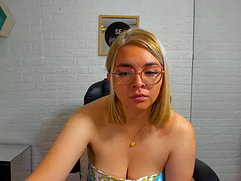 Eily Blunts online show from 3, 10, 2025