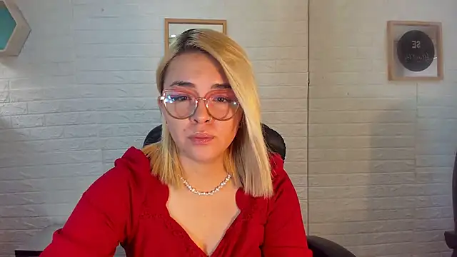 Eily Blunts online show from 8, 11, 2025